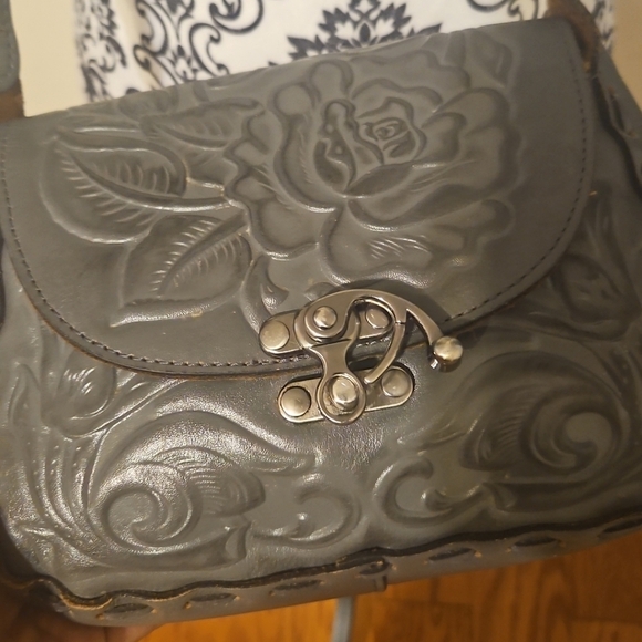 Patricia Nash Rose Tooled Micaela Baguette Gray Crossbody Shoulder Bag- Rare - Picture 9 of 12